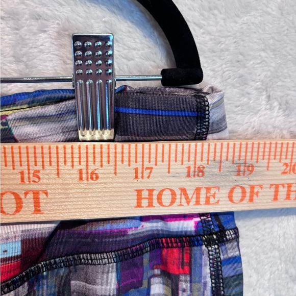 Danskin NRW Fitted Abstract Print Capri Leggings XXL/2XG (20)  Active/Athleisure - Picture 6 of 8